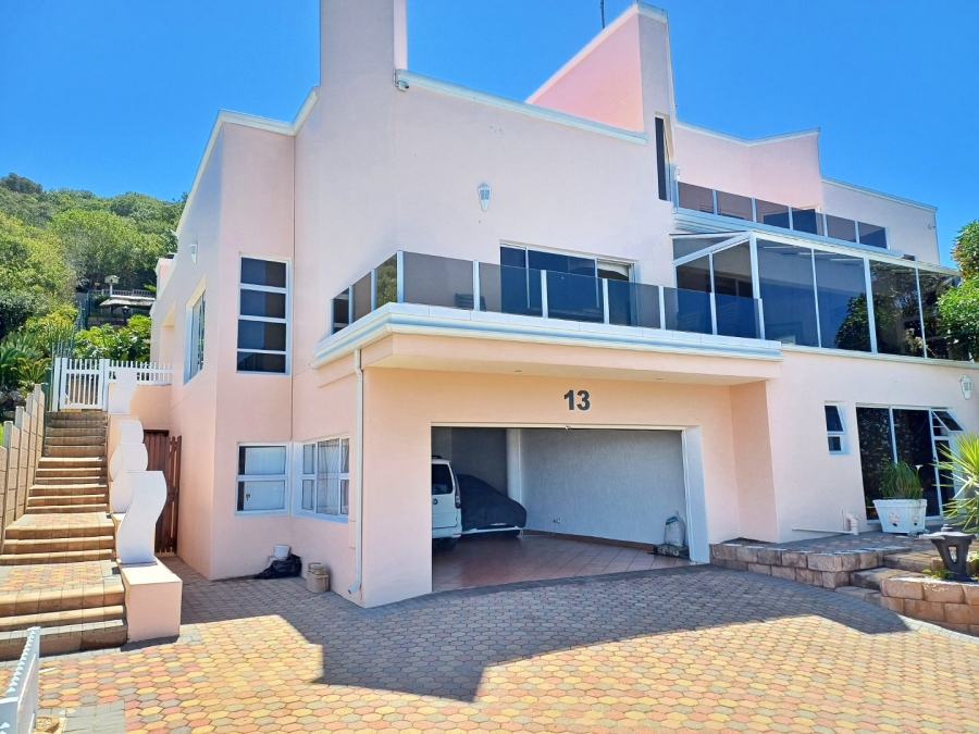 5 Bedroom Property for Sale in Outeniqua Strand Western Cape